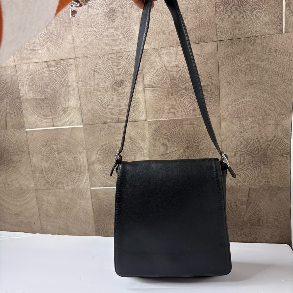 Vintage Coach black leather Legacy Studio Cross body flap bag - Picture 4 of 9